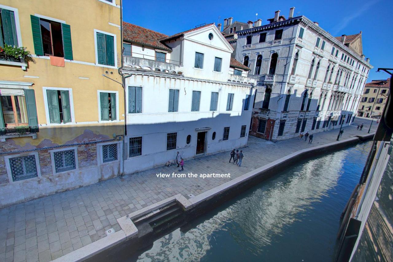 Sunny Ghetto Canalview Venetië Buitenkant foto